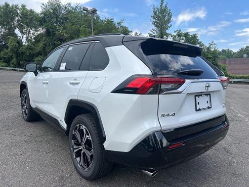 2025 Toyota RAV4 Hybrid SE