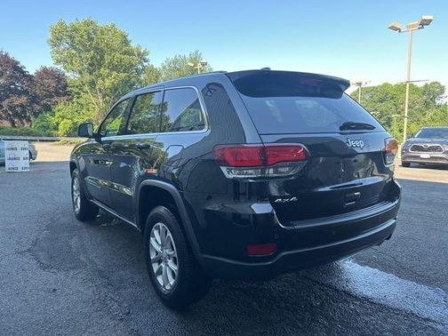2022 Jeep Grand Cherokee Laredo