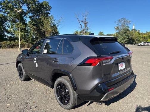 2025 Toyota RAV4 Hybrid SE