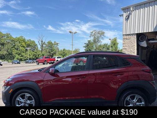 2022 Hyundai KONA SEL