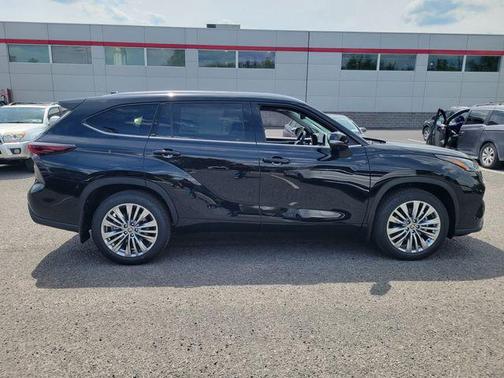 Midnight Black 2026 Toyota Highlander Platinum