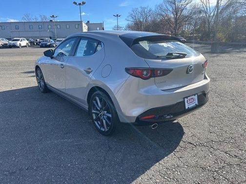 2023 Mazda Mazda3 FWD w/Preferred Package