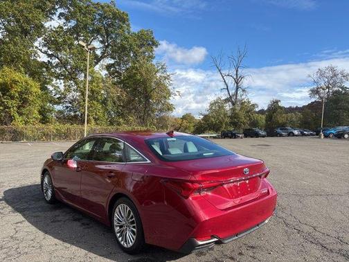 2020 Toyota Avalon Hybrid Limited