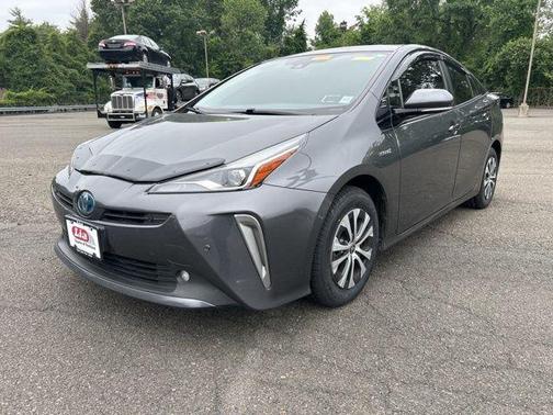 2020 Toyota Prius XLE