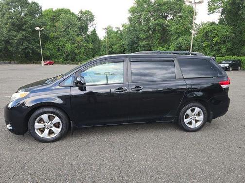 2014 Toyota Sienna LE