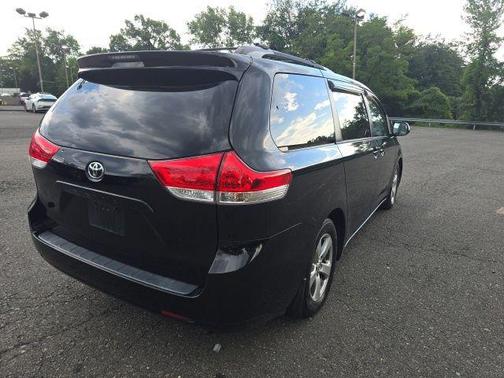2014 Toyota Sienna LE