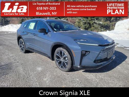 2025 Toyota Crown Signia XLE