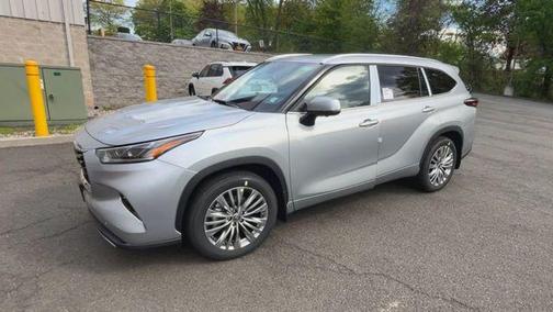 2025 Toyota Highlander Limited