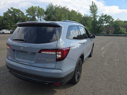 2022 Honda Pilot AWD Black Edition