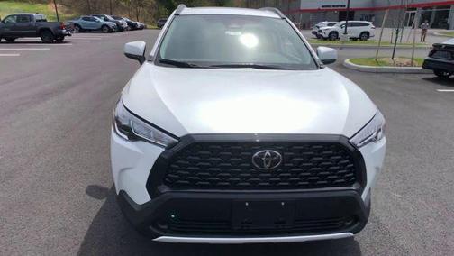 2025 Toyota Corolla Cross LE