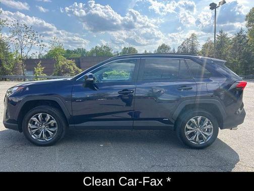 2022 Toyota RAV4 Hybrid XLE Premium