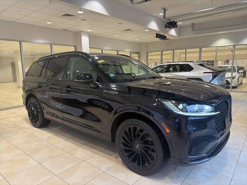 Infinite Black Metallic Clearcoat 2025 Lincoln Aviator Reserve AWD