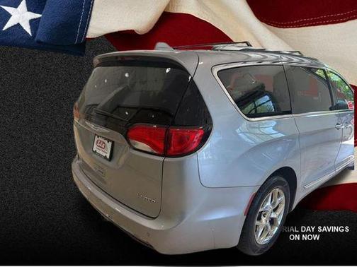 Billet Silver Metallic Clearcoat 2018 Chrysler Pacifica Limited