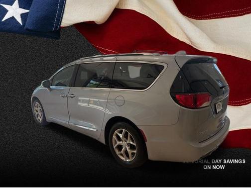 Billet Silver Metallic Clearcoat 2018 Chrysler Pacifica Limited