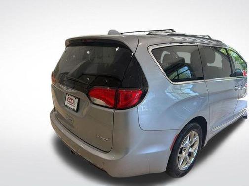 Billet Silver Metallic Clearcoat 2018 Chrysler Pacifica Limited