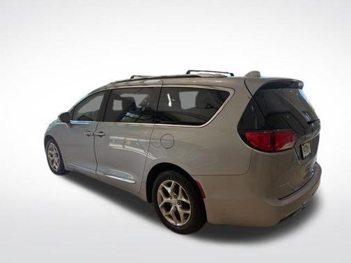 Billet Silver Metallic Clearcoat 2018 Chrysler Pacifica Limited