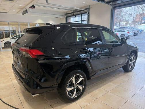 2023 Toyota RAV4 Prime SE