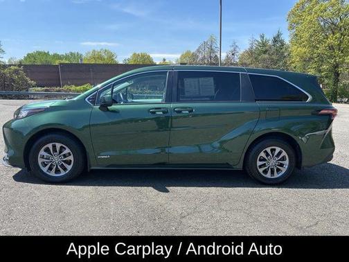 2021 Toyota Sienna LE