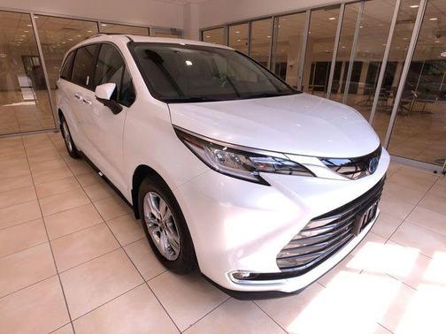 2024 Toyota Sienna Limited 7-Passenger