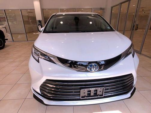 2024 Toyota Sienna Limited 7-Passenger