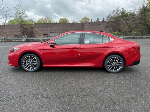 2025 Toyota Camry XLE