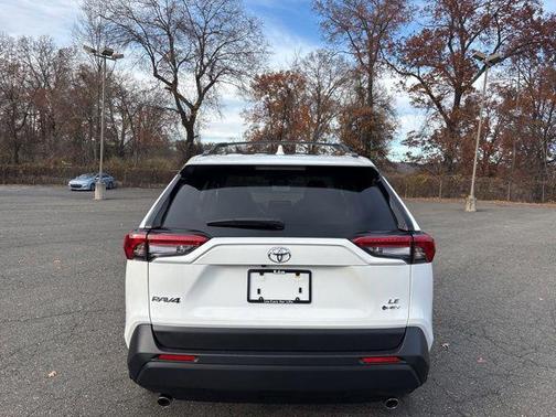 2025 Toyota RAV4 Hybrid LE