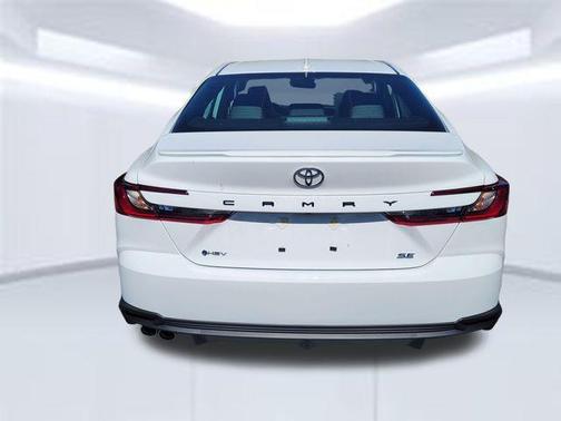 Ice 2026 Toyota Camry SE