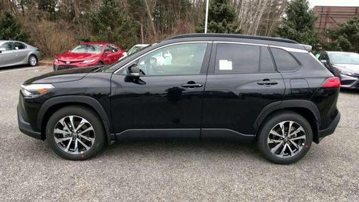 2025 Toyota Corolla Cross XLE