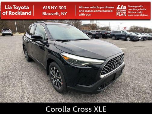2025 Toyota Corolla Cross XLE