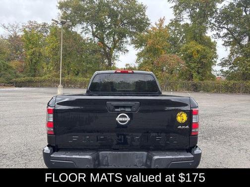 2022 Nissan Frontier S