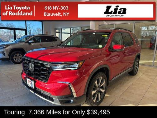 2023 Honda Pilot Touring 8-Passenger