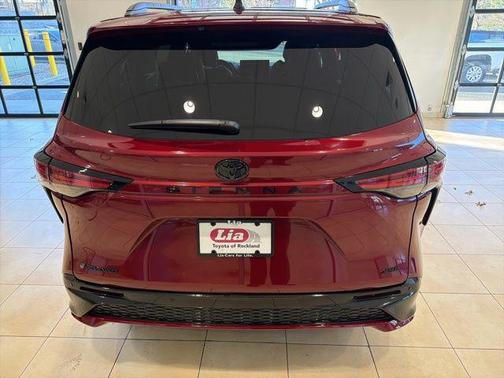 2026 Toyota Sienna XSE 7 Passenger