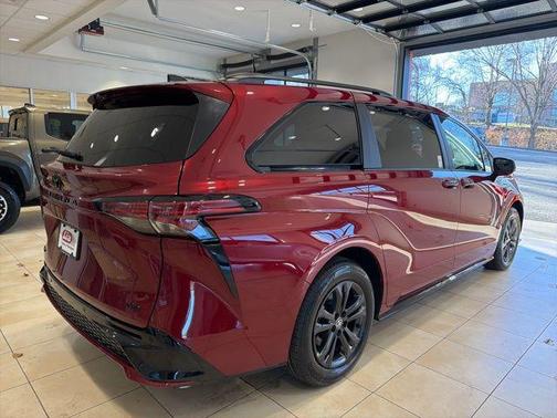 2026 Toyota Sienna XSE 7 Passenger