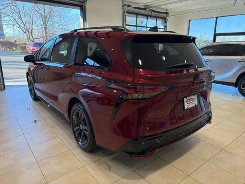 2026 Toyota Sienna XSE 7 Passenger