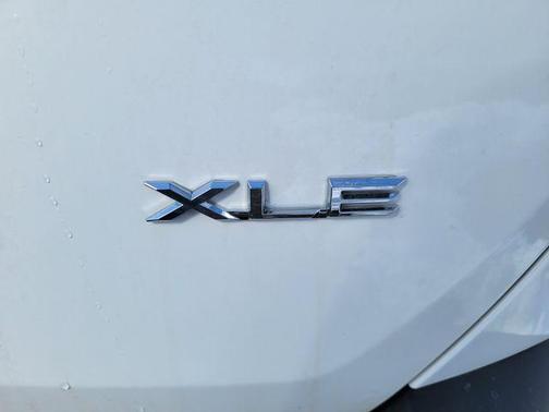 Ice 2026 Toyota RAV4 XLE Premium