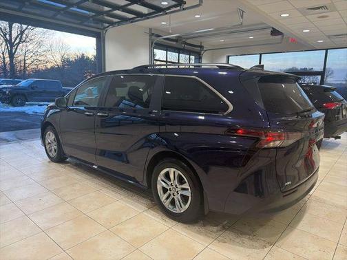 2024 Toyota Sienna XLE