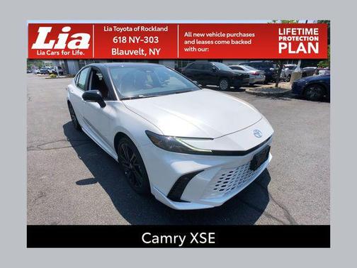 Pearl 2026 Toyota Camry XSE