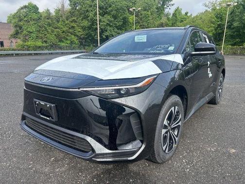 2025 Toyota bZ4X XLE