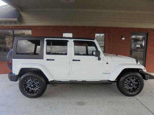 2012 Jeep Wrangler Unlimited Sahara