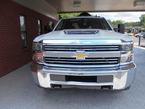Summit White 2018 Chevrolet Silverado 3500 WT