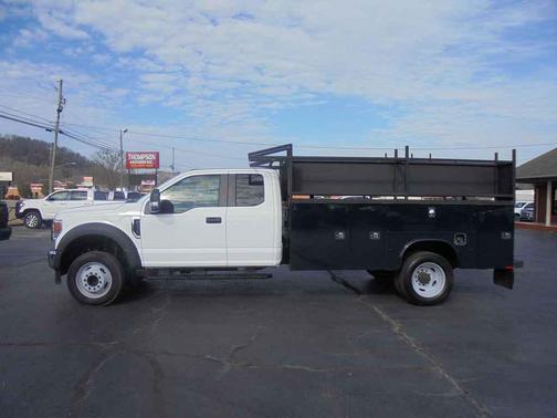 2022 Ford F-450 UTILITY BOX 7.3L V8