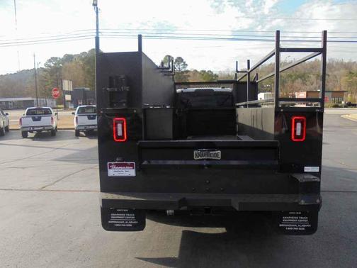 2022 Ford F-450 UTILITY BOX 7.3L V8