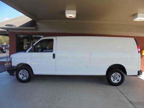 2023 GMC Savana 2500 Work Van