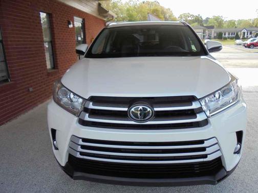 Blizzard Pearl 2019 Toyota Highlander XLE