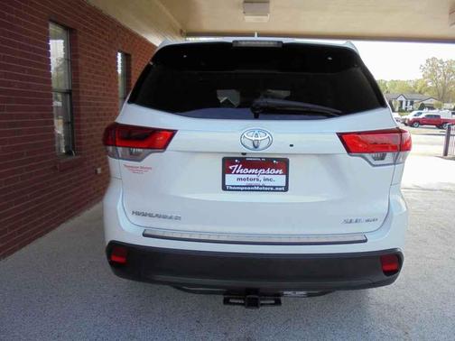 Blizzard Pearl 2019 Toyota Highlander XLE