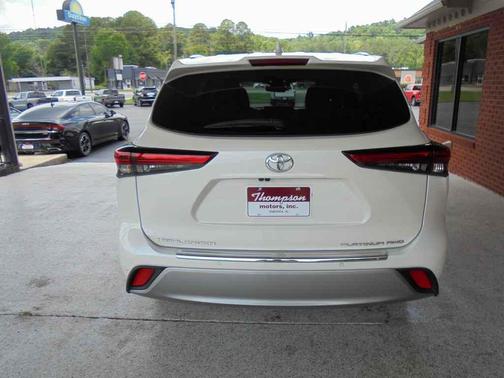 Blizzard Pearl 2021 Toyota Highlander Platinum