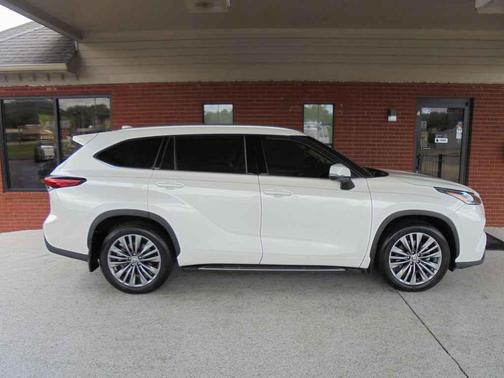 Blizzard Pearl 2021 Toyota Highlander Platinum