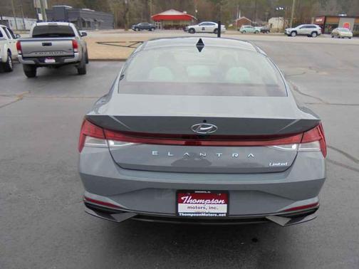 2023 Hyundai ELANTRA Limited
