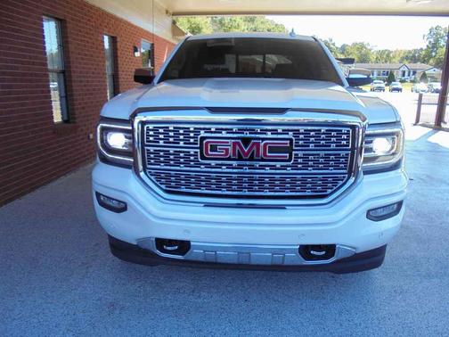 White Frost Tricoat 2018 GMC Sierra 1500 Denali