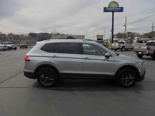 2023 Volkswagen Tiguan 2.0T SE 4MOTION